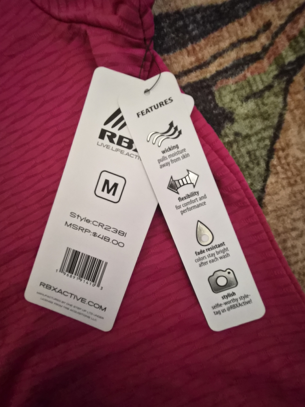 Reebok performance athletic top – NEW WITH TAGS - Picture 5 of 6